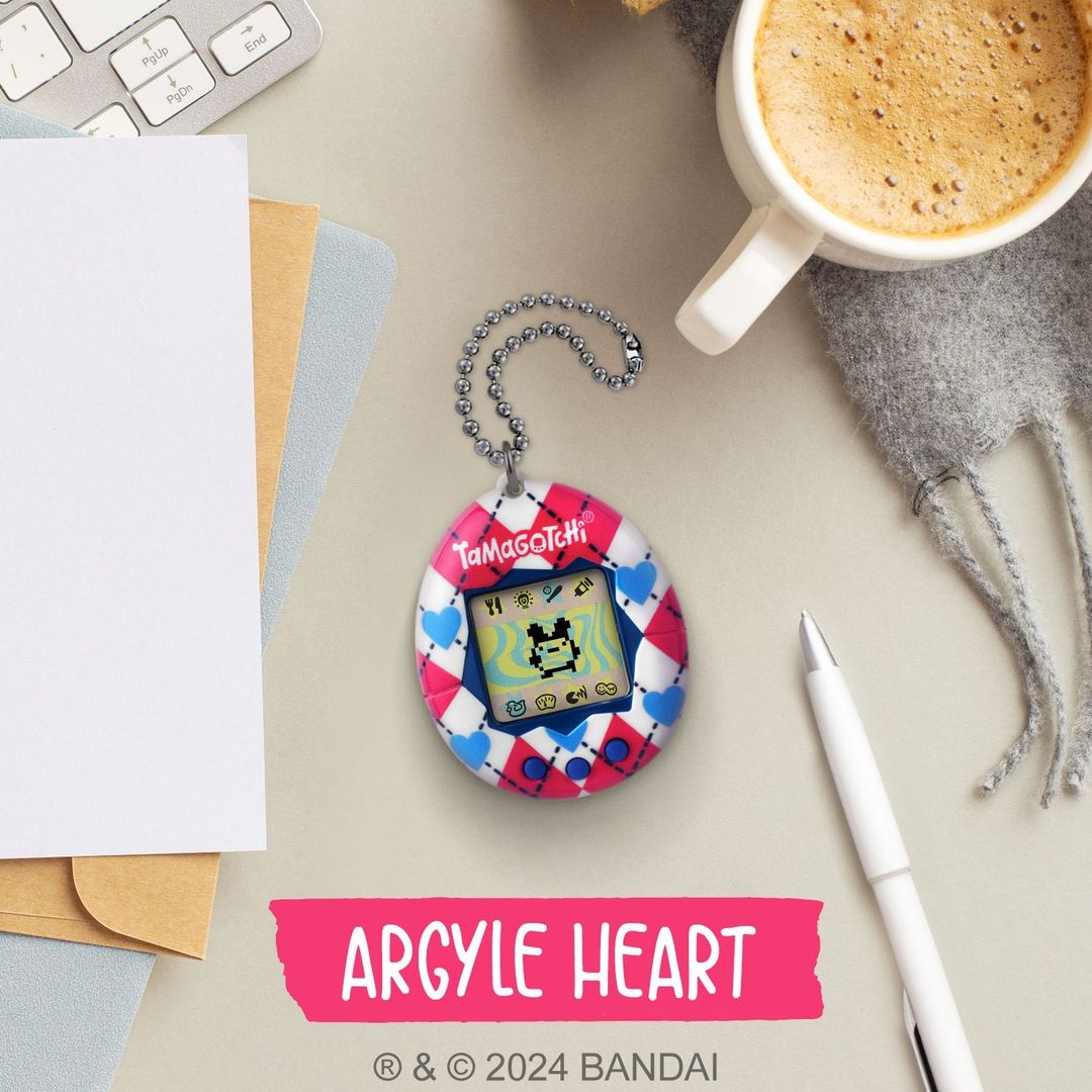 Tamagotchi Original Gen 2 Argyle Heart