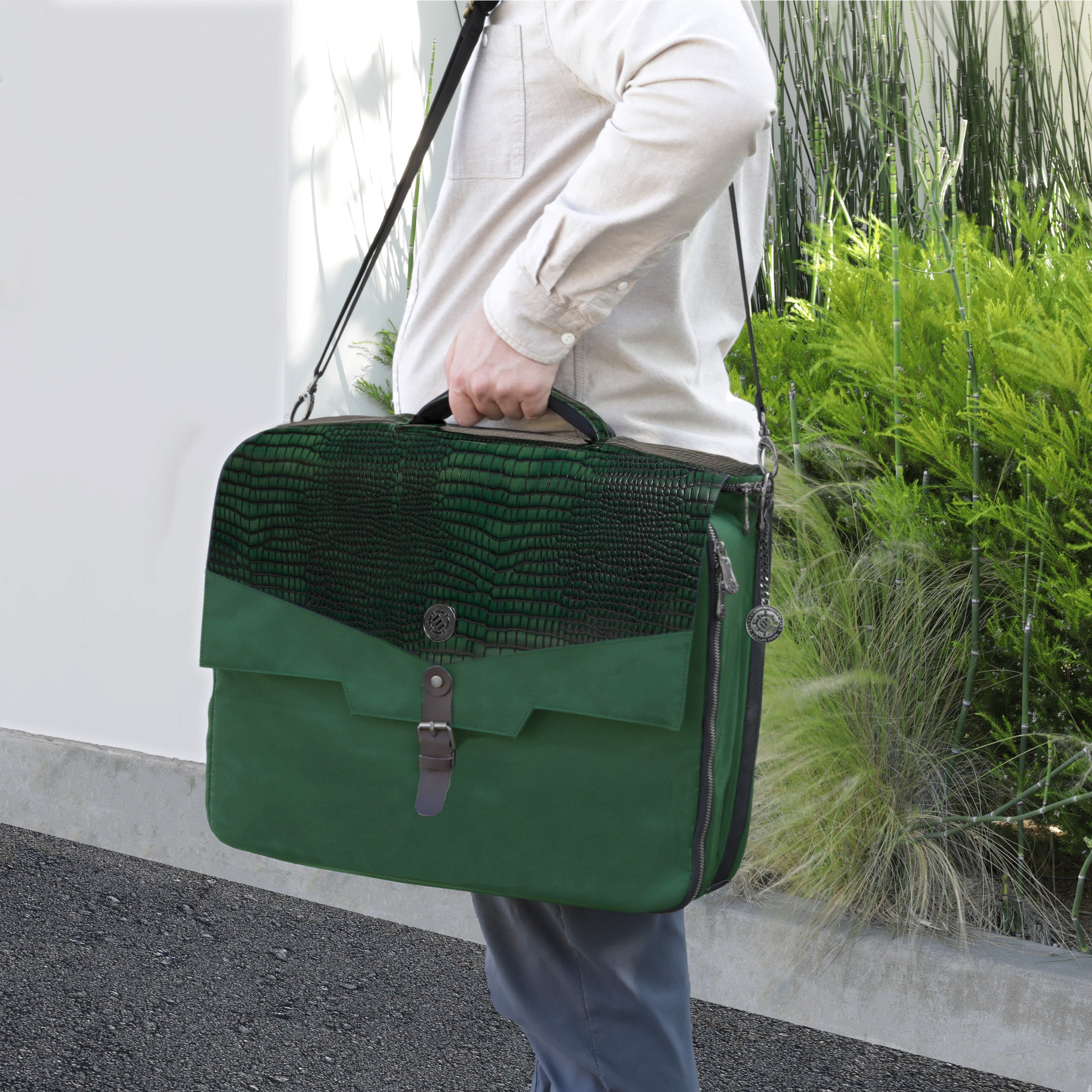 Enhance Tabletop Collectors Edition Trading Card Shoulder Bag - Green